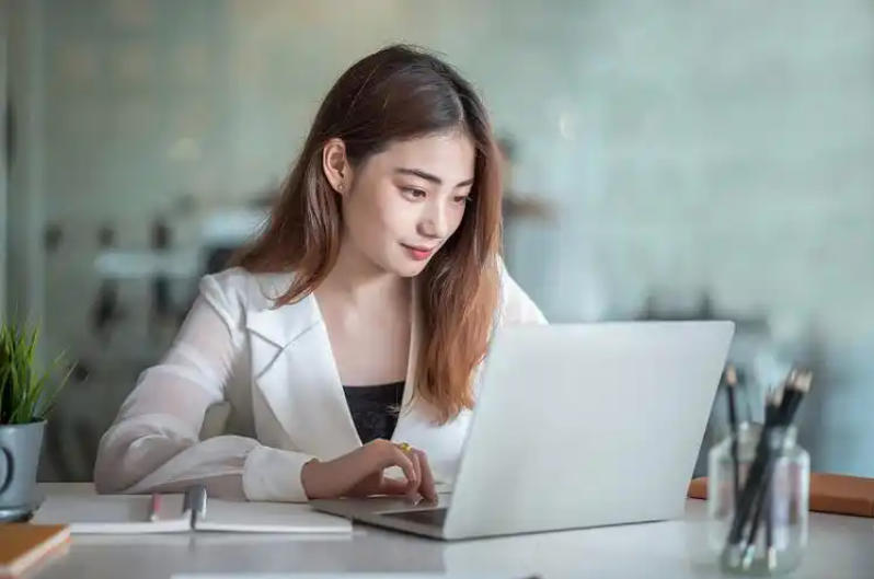 中国贸易电脑公司轮播图2