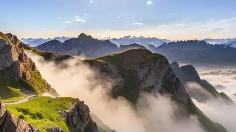 中国贸易电脑公司轮播图1